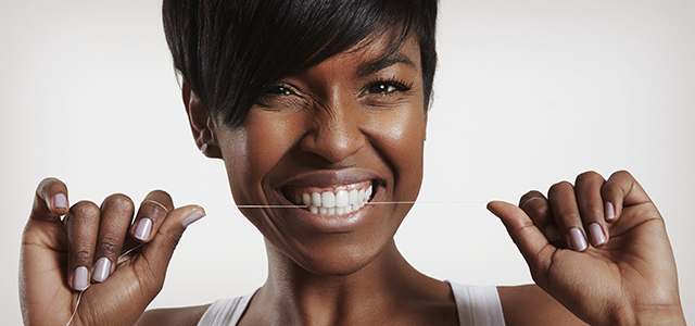 Different ways to floss and maintain proper oral hygiene